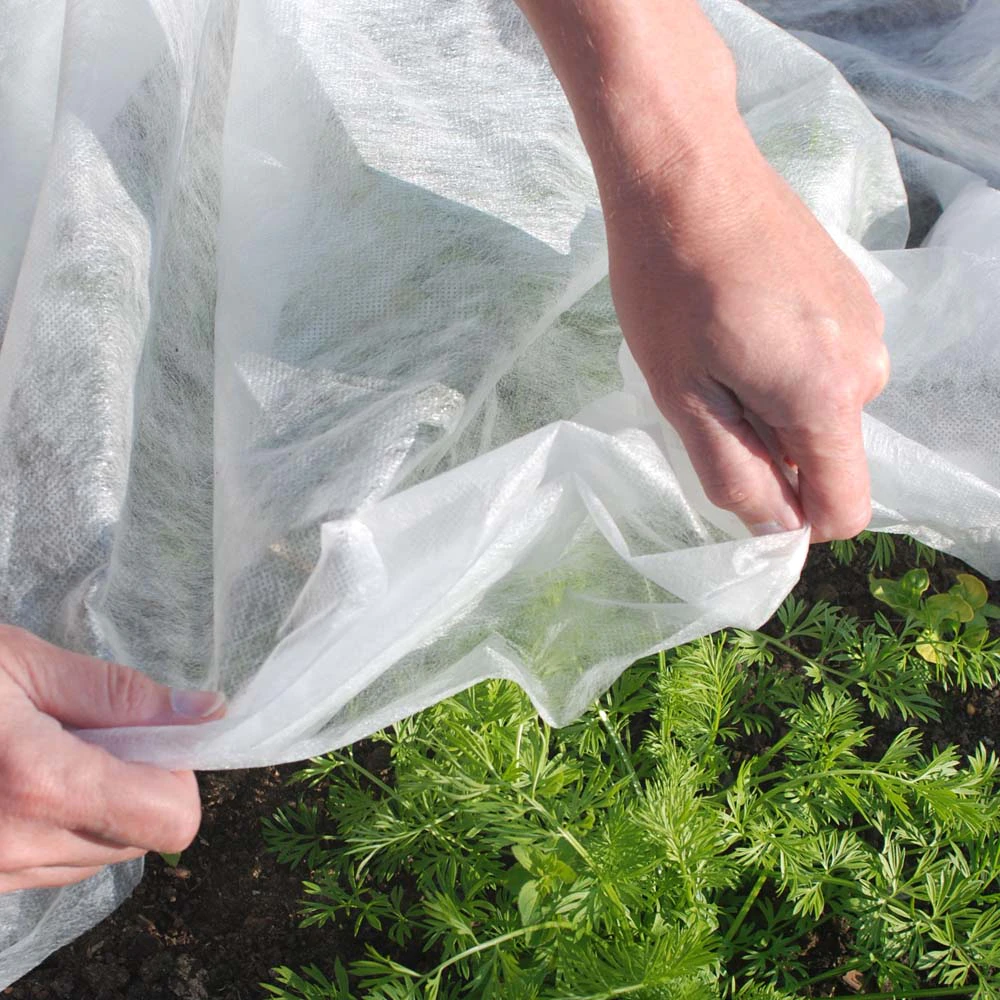 Factory price agricultural non woven crop cover with 3% UV